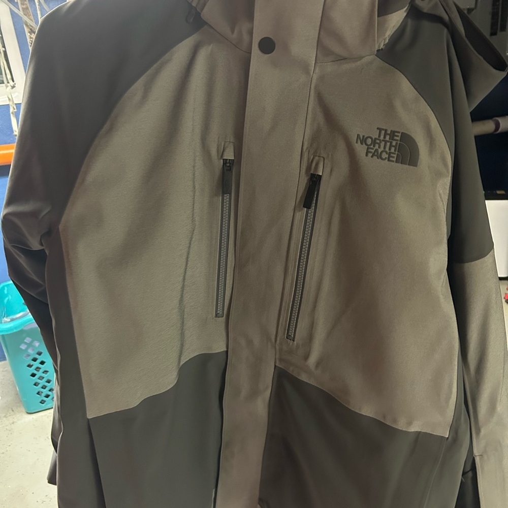 The North Face Men's Two-Tone Gray Performance Jacket